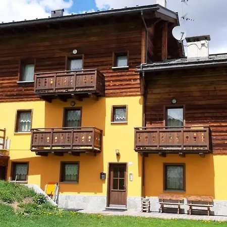 Sunflower Apartment *